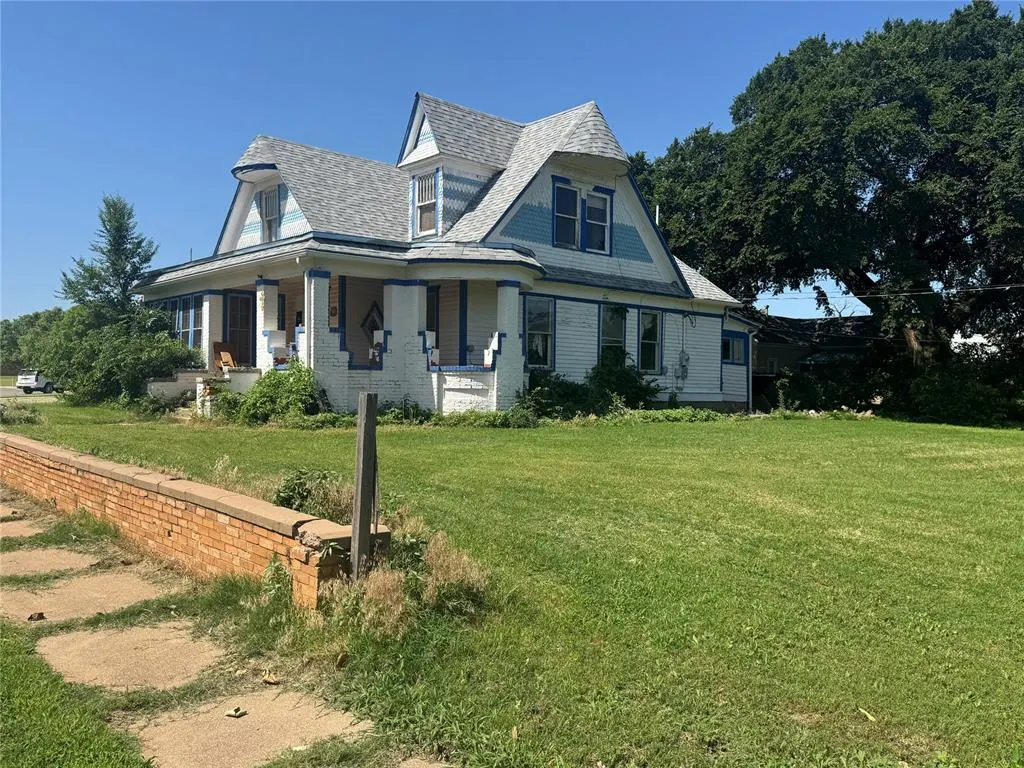 Photo 3 — Address unavailable, Clinton, OK 73601