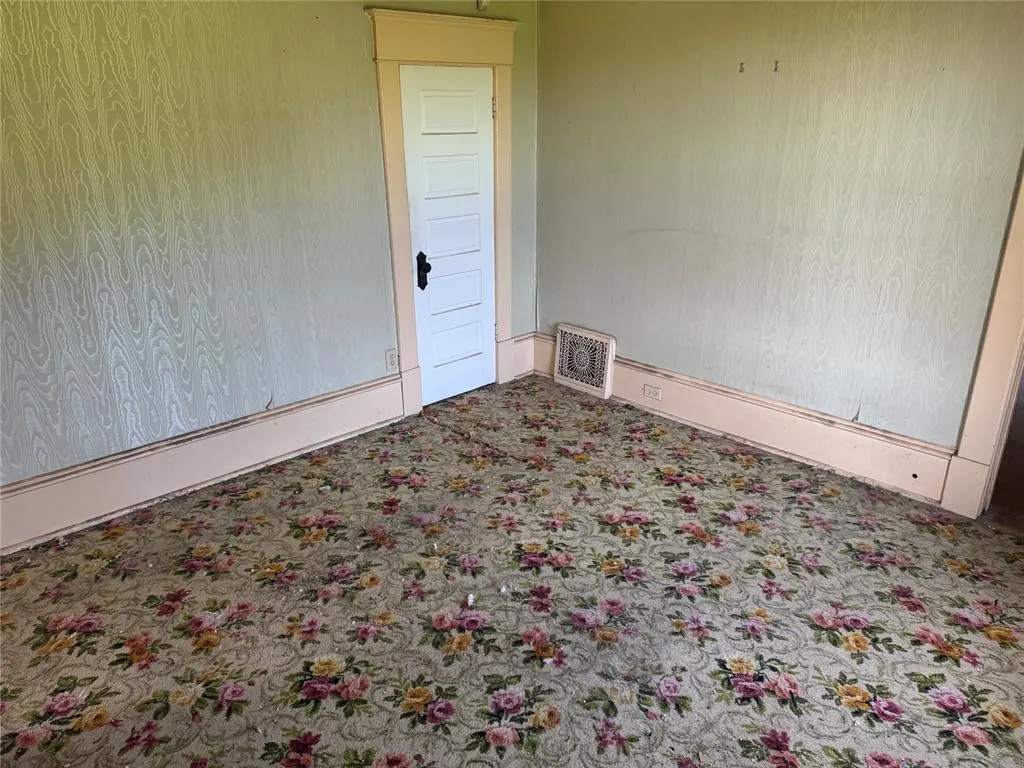 Photo 13 — Address unavailable, Clinton, OK 73601