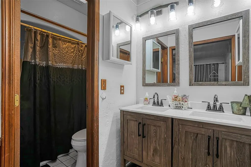 Photo 9 — 1108 S 13th Street, Clinton, OK 73601