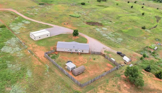 Photo 4 — 11250 N 1960 Circle, Elk City, OK 73644