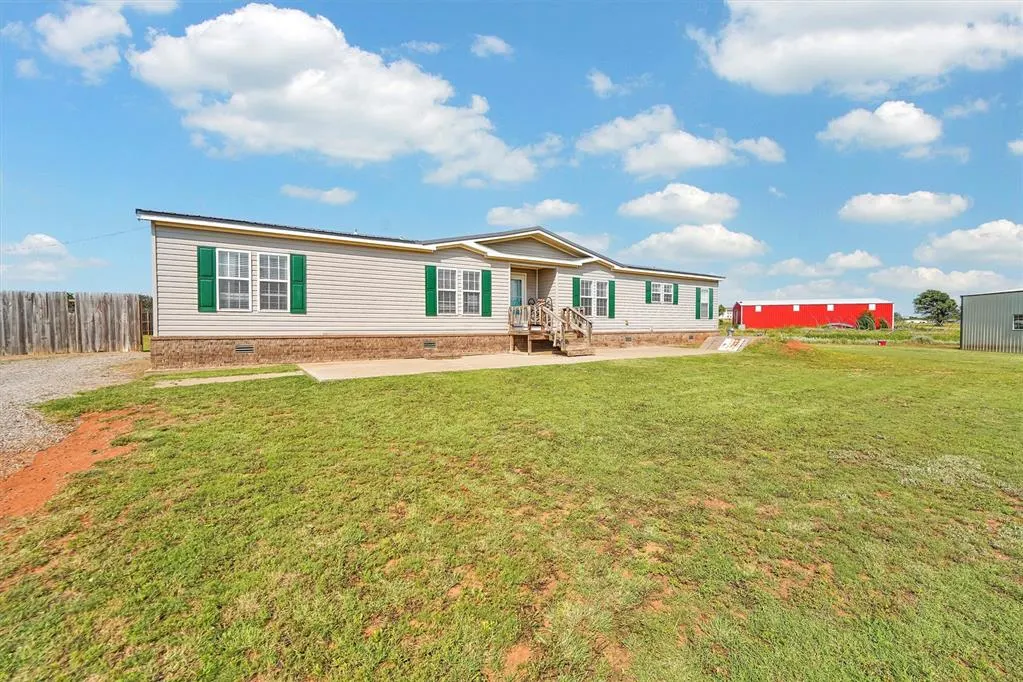 Photo 5 — 11250 N 1960 Circle, Elk City, OK 73644