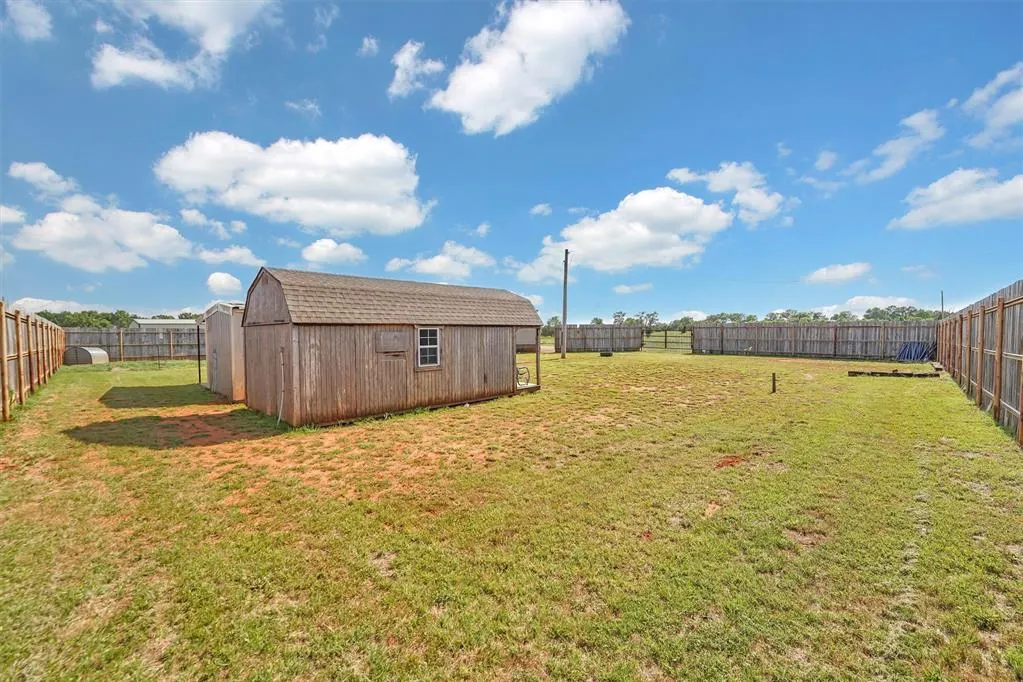Photo 33 — 11250 N 1960 Circle, Elk City, OK 73644