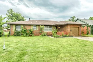 Sold home at 3020 NW 71st Street