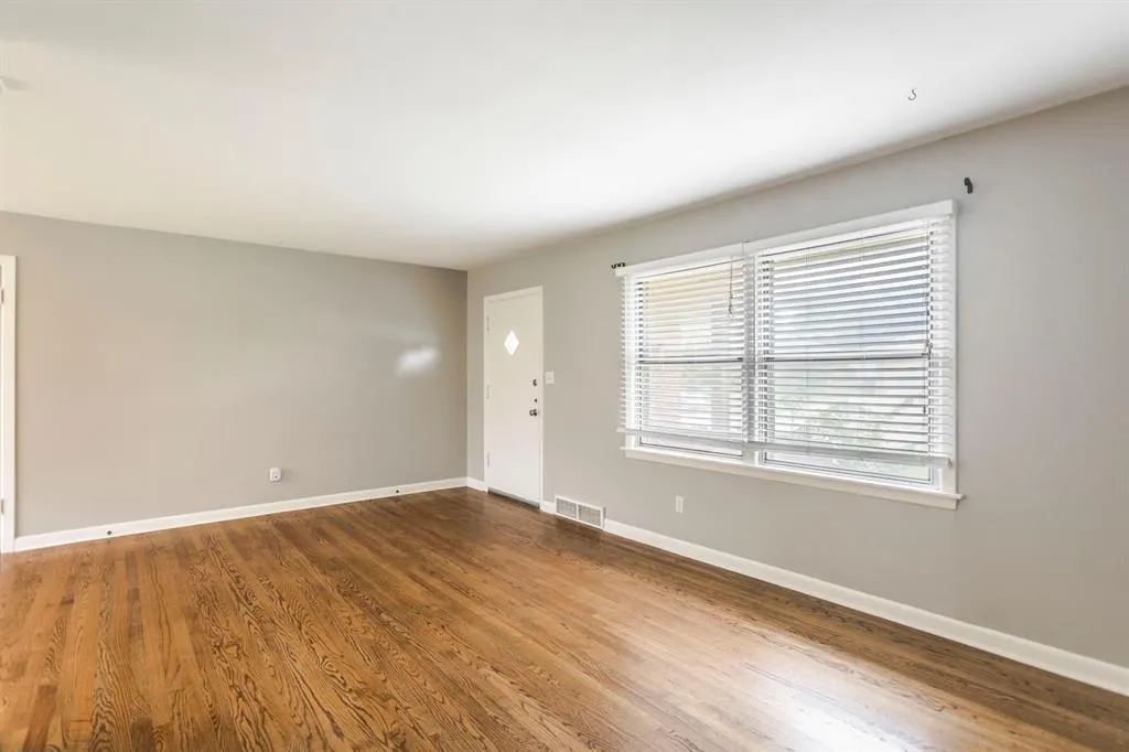 Photo 4 — 3020 NW 71st Street, Oklahoma City, OK 73116