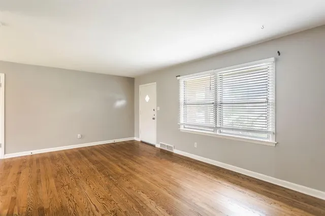 Photo 4 — 3020 NW 71st Street, Oklahoma City, OK 73116
