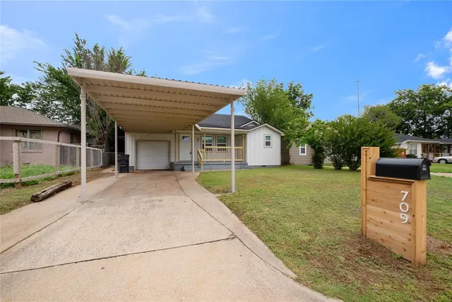 Photo 4 — 709 SW Jefferson Avenue, Lawton, OK 73501