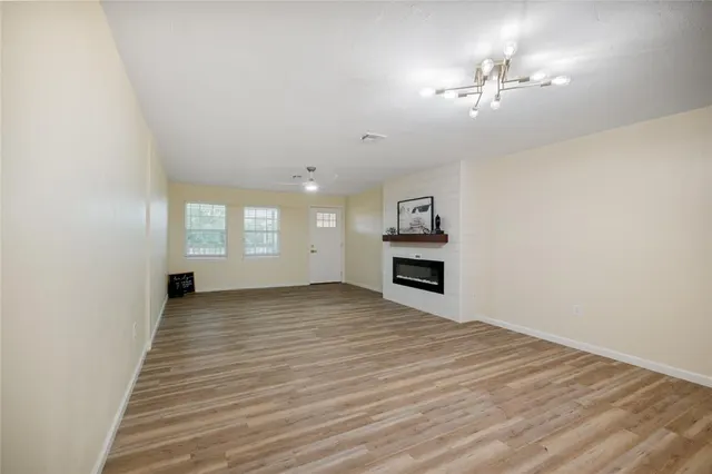 Photo 5 — 709 SW Jefferson Avenue, Lawton, OK 73501