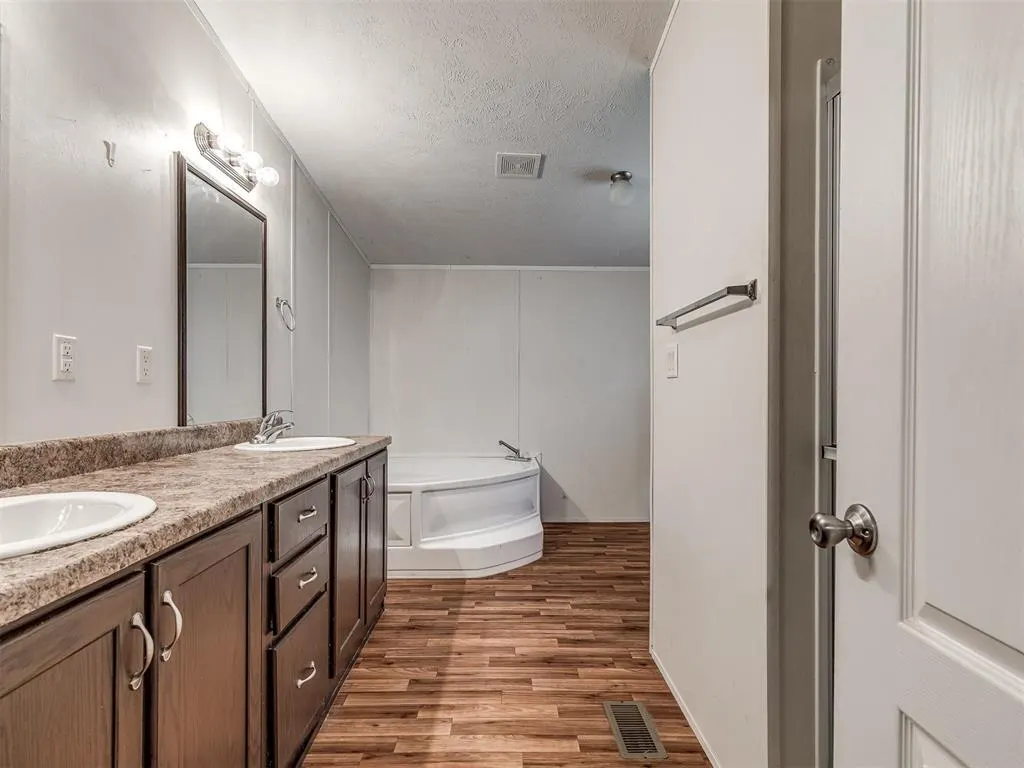 Photo 20 — 355370 E 970 Road, Sparks, OK 74869