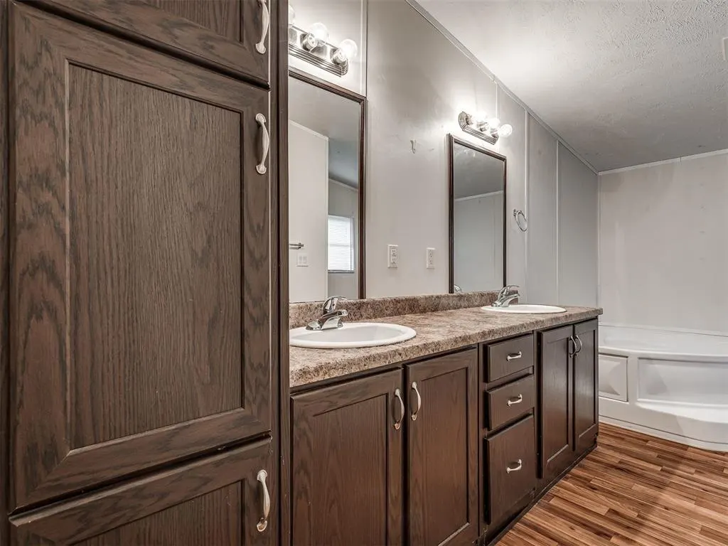 Photo 21 — 355370 E 970 Road, Sparks, OK 74869