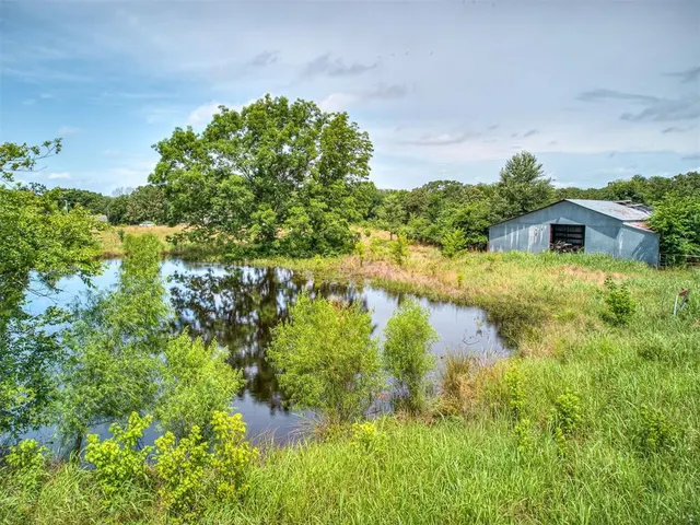 Photo 3 — 355370 E 970 Road, Sparks, OK 74869