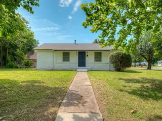 Sold home at 118 W Marshall Drive