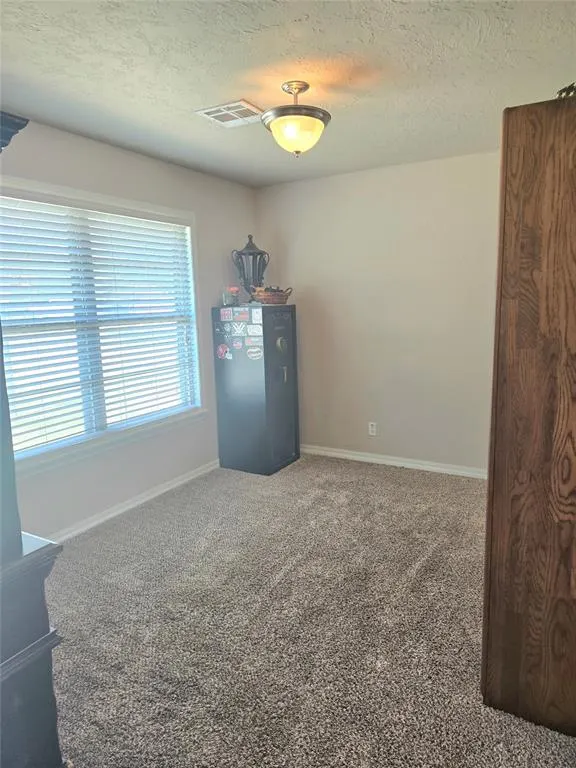 Photo 7 — 2015 Willard Drive, Altus, OK 73521
