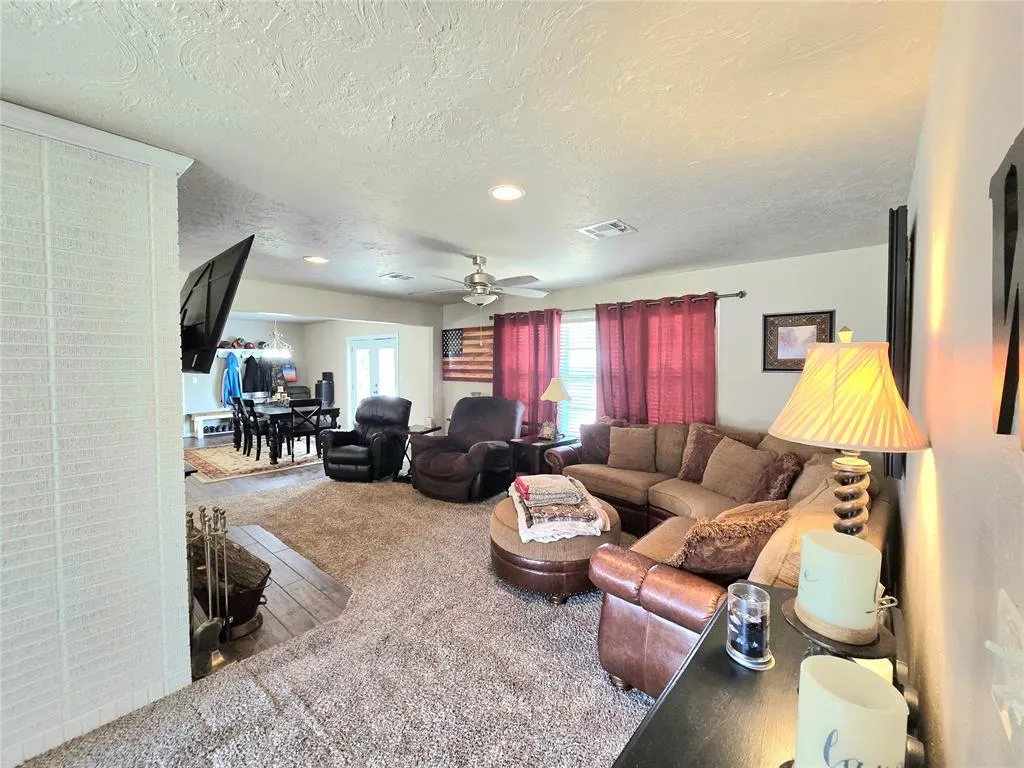 Photo 8 — 2015 Willard Drive, Altus, OK 73521