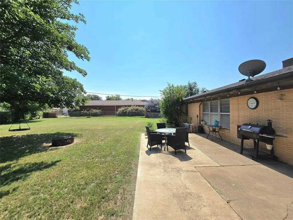 Photo 32 — 2015 Willard Drive, Altus, OK 73521