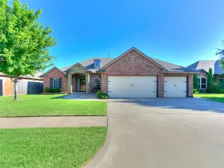 Sold home at 8509 NW 111th Street