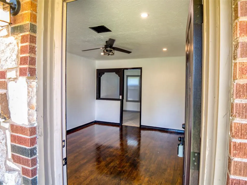 Photo 3 — 2109 SE Mickey Road, Del City, OK 73115