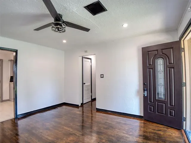 Photo 4 — 2109 SE Mickey Road, Del City, OK 73115