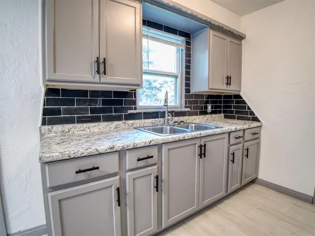 Photo 6 — 2109 SE Mickey Road, Del City, OK 73115