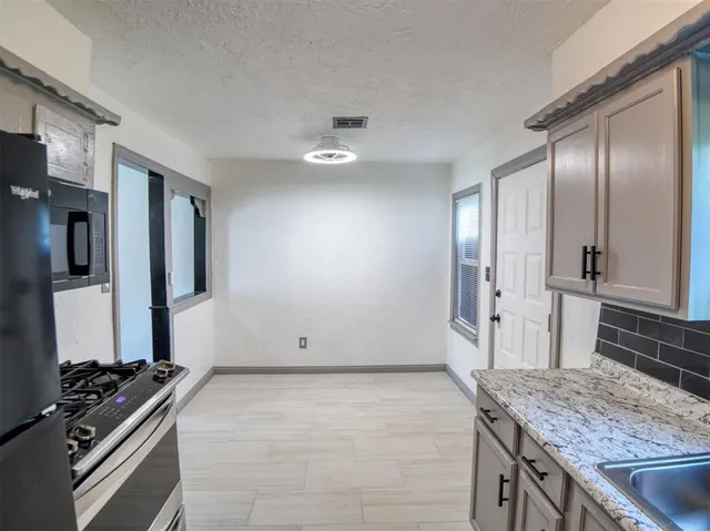 Photo 7 — 2109 SE Mickey Road, Del City, OK 73115