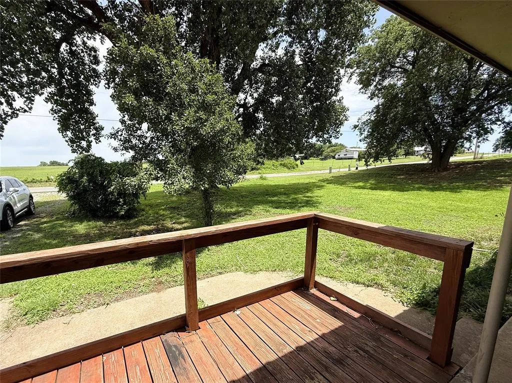 Photo 2 — 1210 Walnut Street, Ninnekah, OK 73067