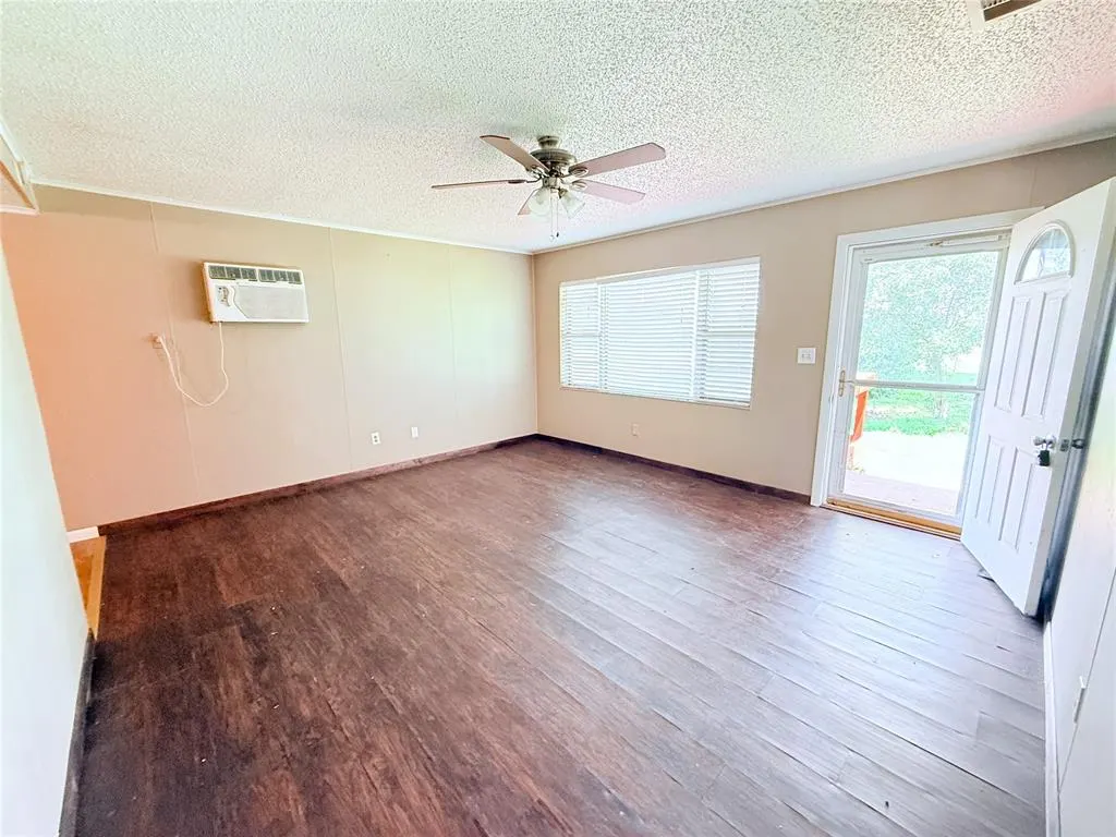 Photo 5 — 1210 Walnut Street, Ninnekah, OK 73067