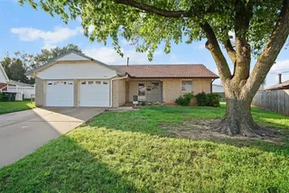 Sold home at 3913 SE 14th Place