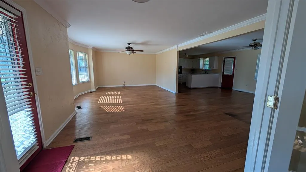 Photo 4 — 3957 NW 58th Terrace, Oklahoma City, OK 73112