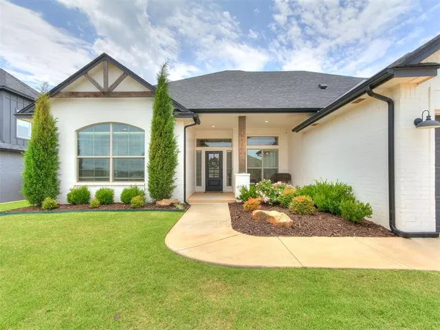 Photo 3 — 3708 Vintage Creek Drive, Norman, OK 73069
