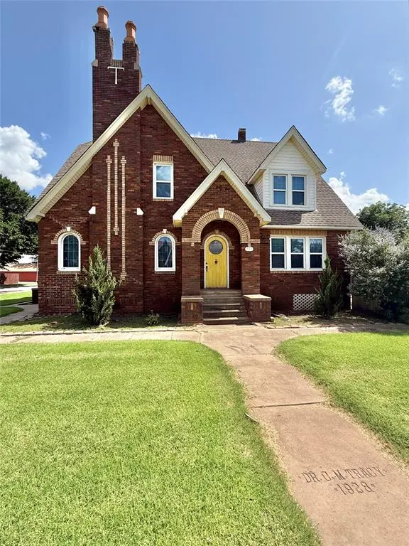 Front exterior — 722 E Main Street, Sentinel, OK 73664
