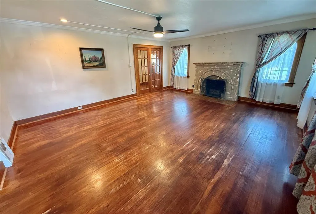 Photo 5 — 722 E Main Street, Sentinel, OK 73664