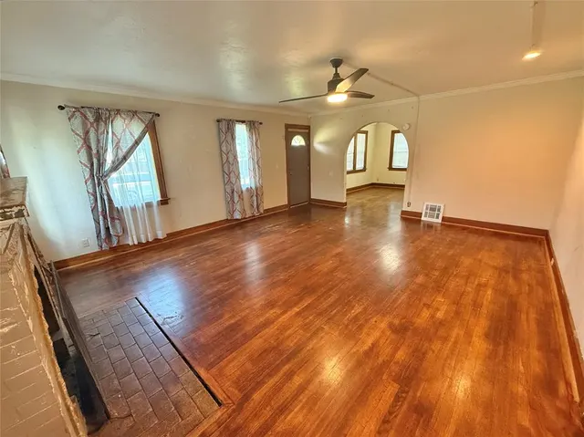 Photo 8 — 722 E Main Street, Sentinel, OK 73664