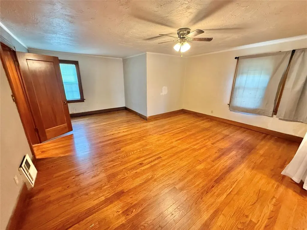 Photo 36 — 722 E Main Street, Sentinel, OK 73664