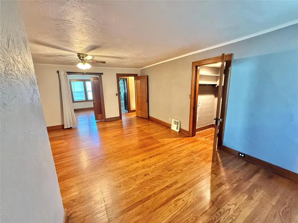 Photo 37 — 722 E Main Street, Sentinel, OK 73664
