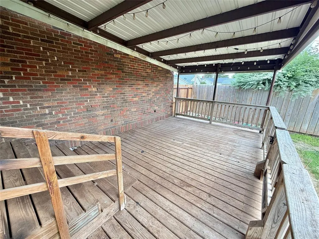 Photo 48 — 722 E Main Street, Sentinel, OK 73664