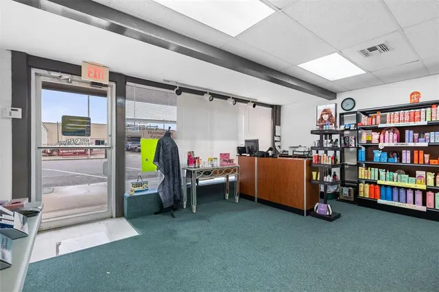 Photo 4 — 122 N 5th Street, Chickasha, OK 73018