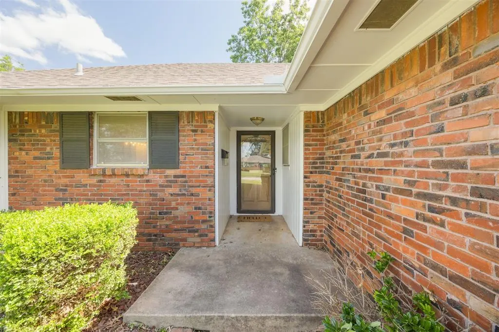 Photo 2 — 4412 NW 57th Street, Oklahoma City, OK 73112