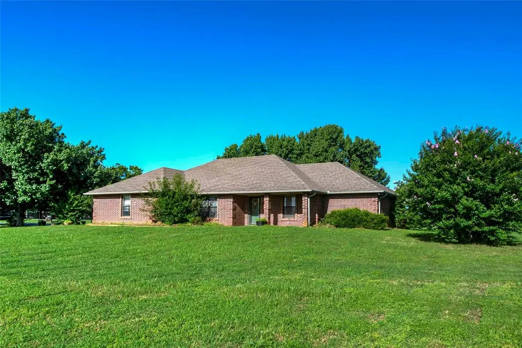 Front exterior — 511 N Turner Road, Chandler, OK 74834