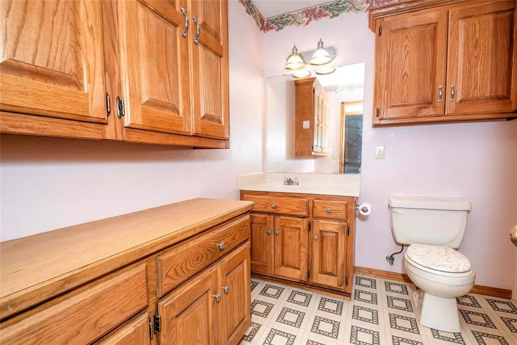 Photo 10 — 511 N Turner Road, Chandler, OK 74834