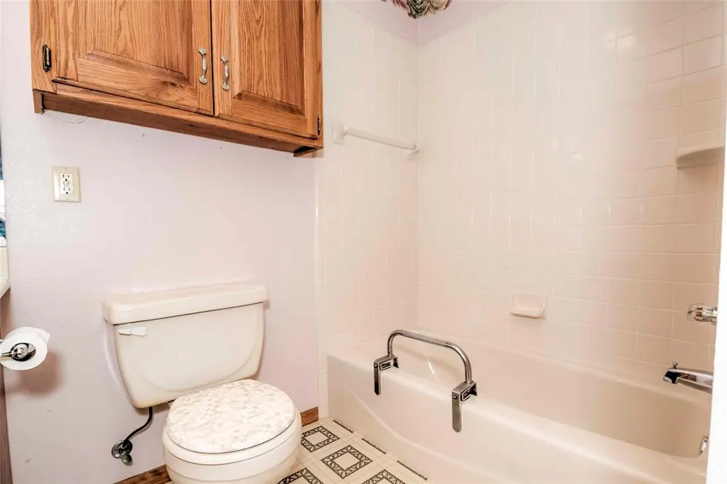 Photo 18 — 511 N Turner Road, Chandler, OK 74834