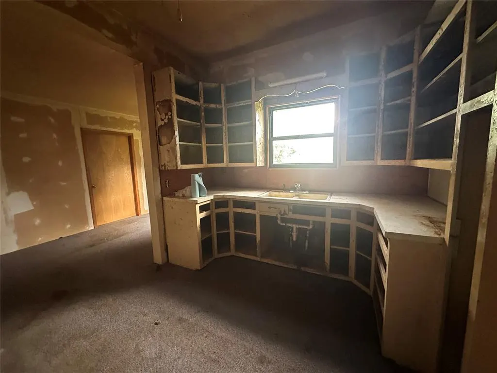 Photo 13 — 911 F Street, Snyder, OK 73566