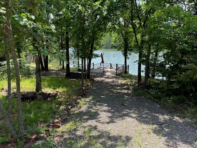 Photo 2 — 3625 Winding Lake Circle, Arcadia, OK 73007