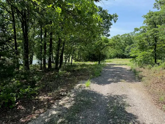 Photo 7 — 3625 Winding Lake Circle, Arcadia, OK 73007
