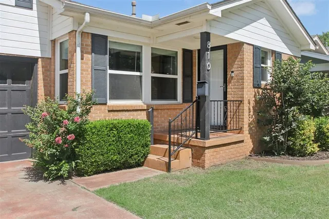 Photo 4 — 810 S Lahoma Avenue, Norman, OK 73069