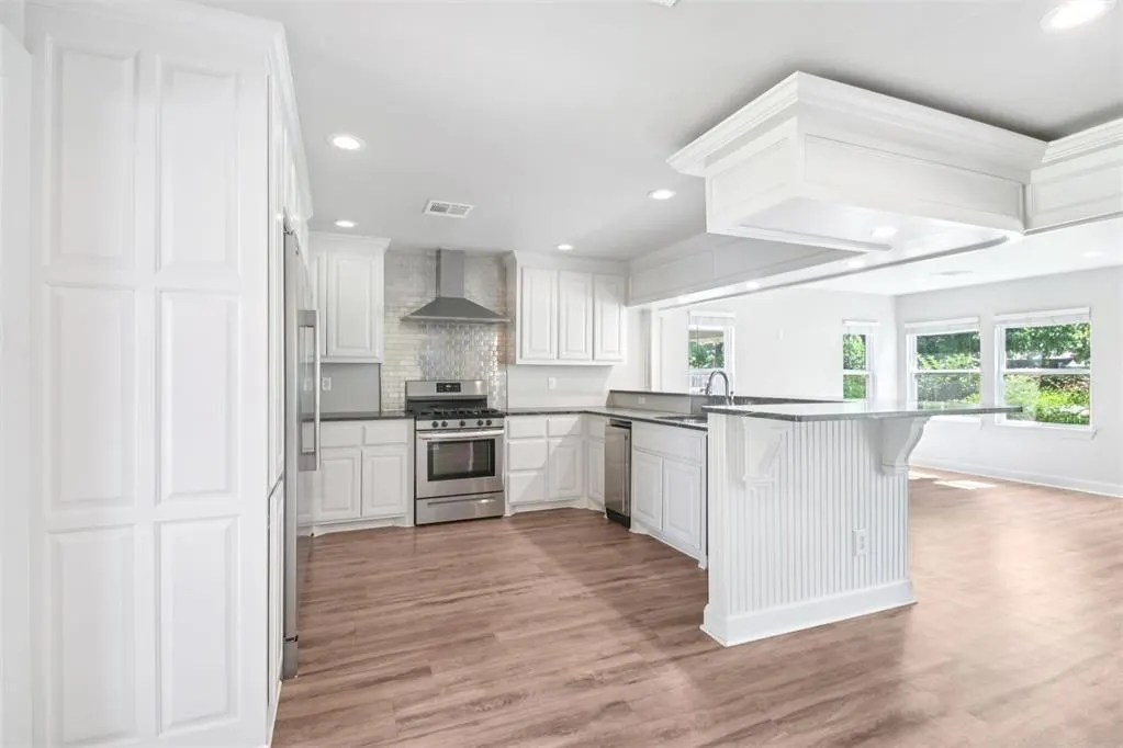 Photo 9 — 810 S Lahoma Avenue, Norman, OK 73069