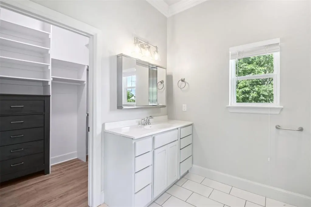 Photo 33 — 810 S Lahoma Avenue, Norman, OK 73069
