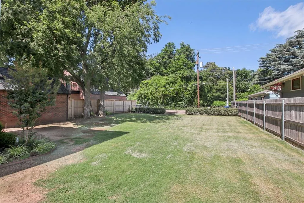Photo 36 — 810 S Lahoma Avenue, Norman, OK 73069