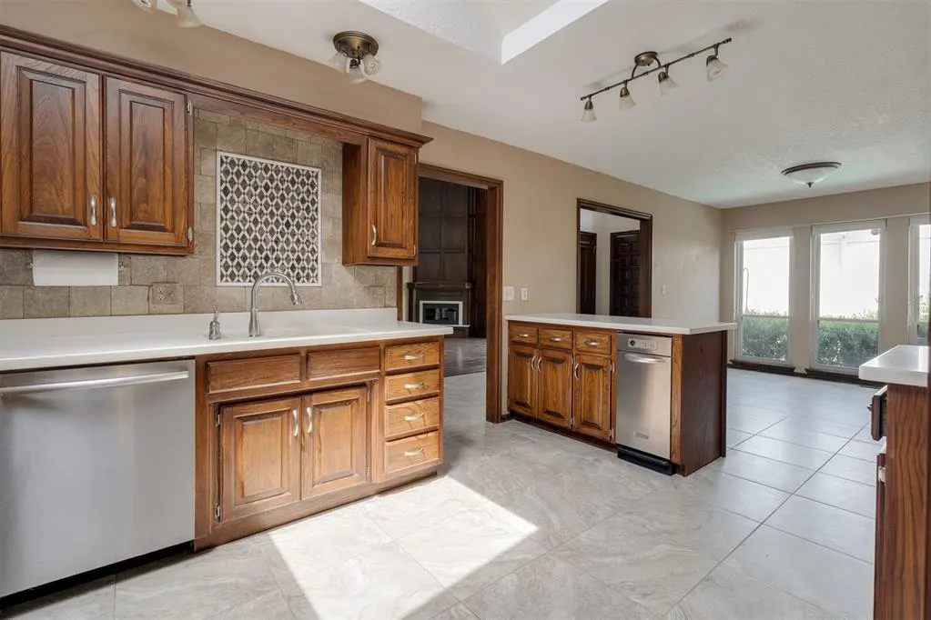 Photo 21 — 1615 Fox Hollow Ridge, Oklahoma City, OK 73131
