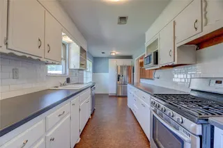 Sold home at 824 N Poplar Lane