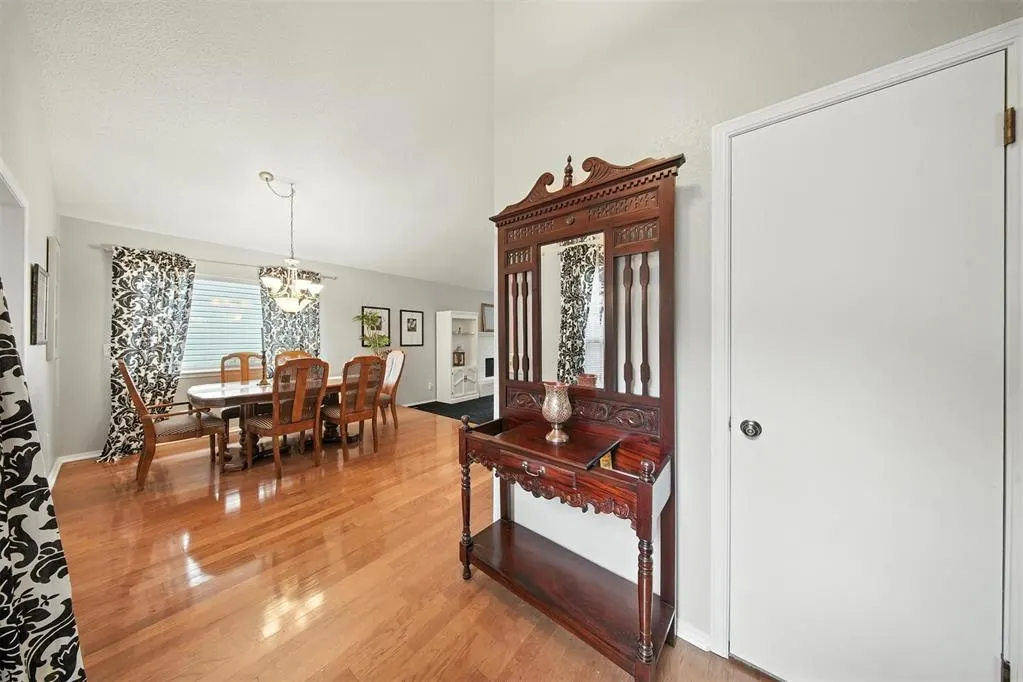 Photo 4 — 4713 N Cypress Court, Oklahoma City, OK 73162