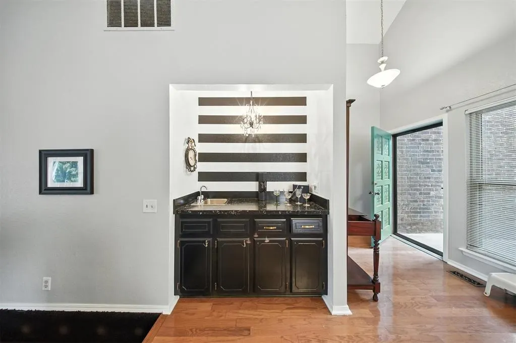 Photo 8 — 4713 N Cypress Court, Oklahoma City, OK 73162